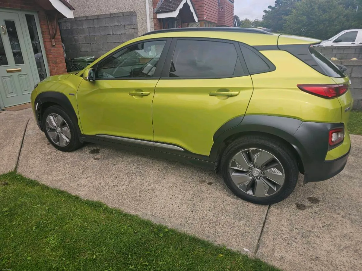 2021 hyundai kona 64kw long range low mileage - Image 4