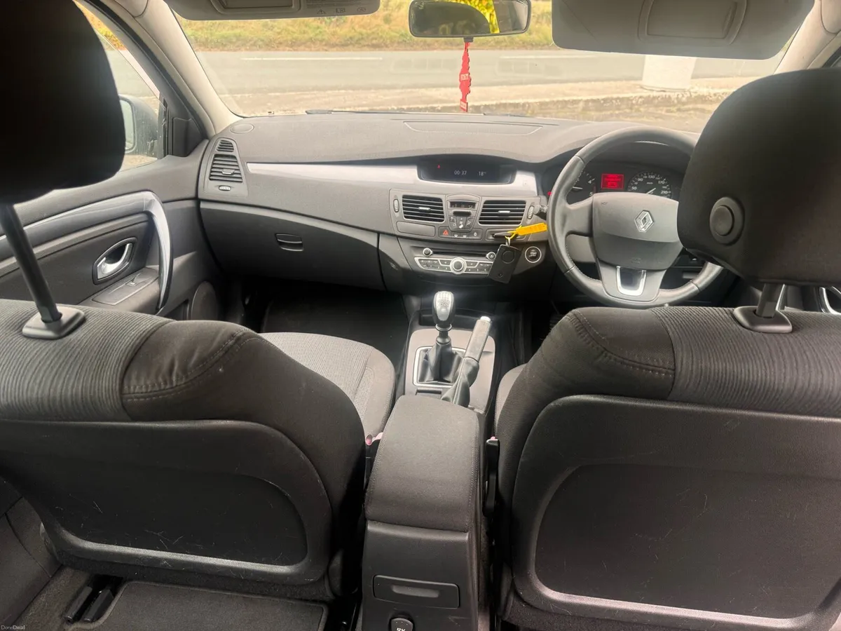 2010 Renault Laguna For Sale - Image 5