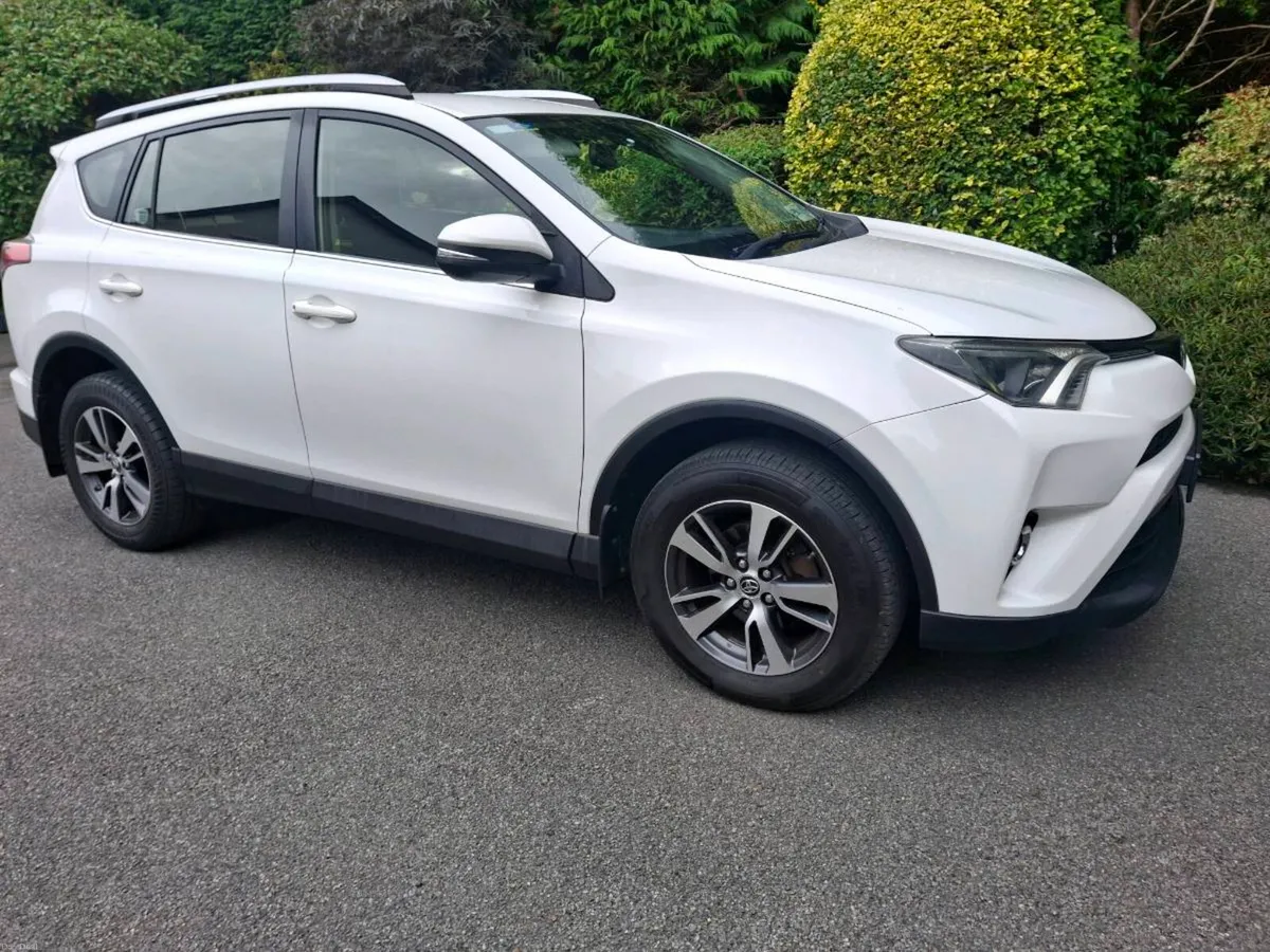 Toyota RAV4 2016 - Image 2