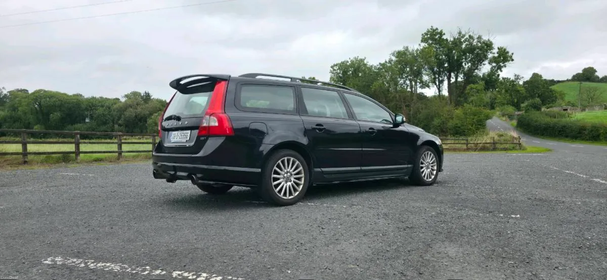 2008 Volvo V70 2.5T III - Image 1