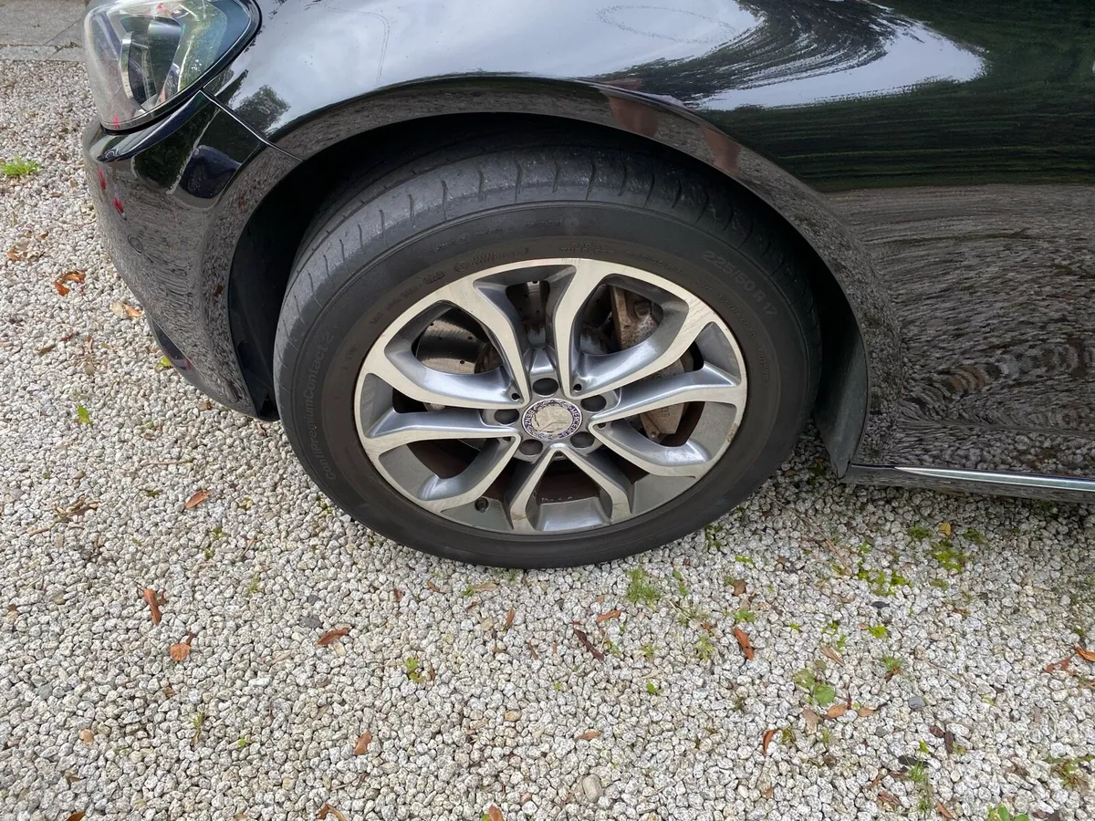 Car - Image 4