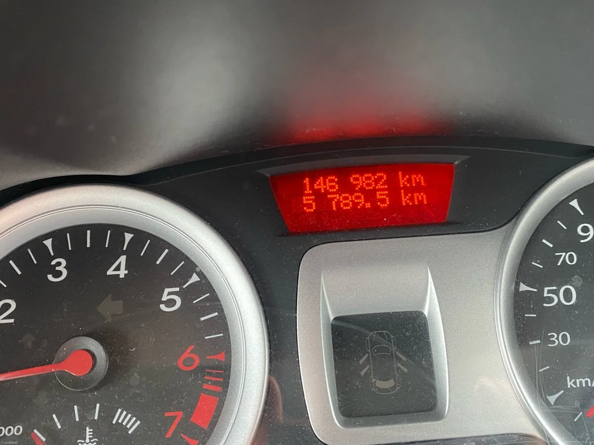 Renault Clio - Image 6