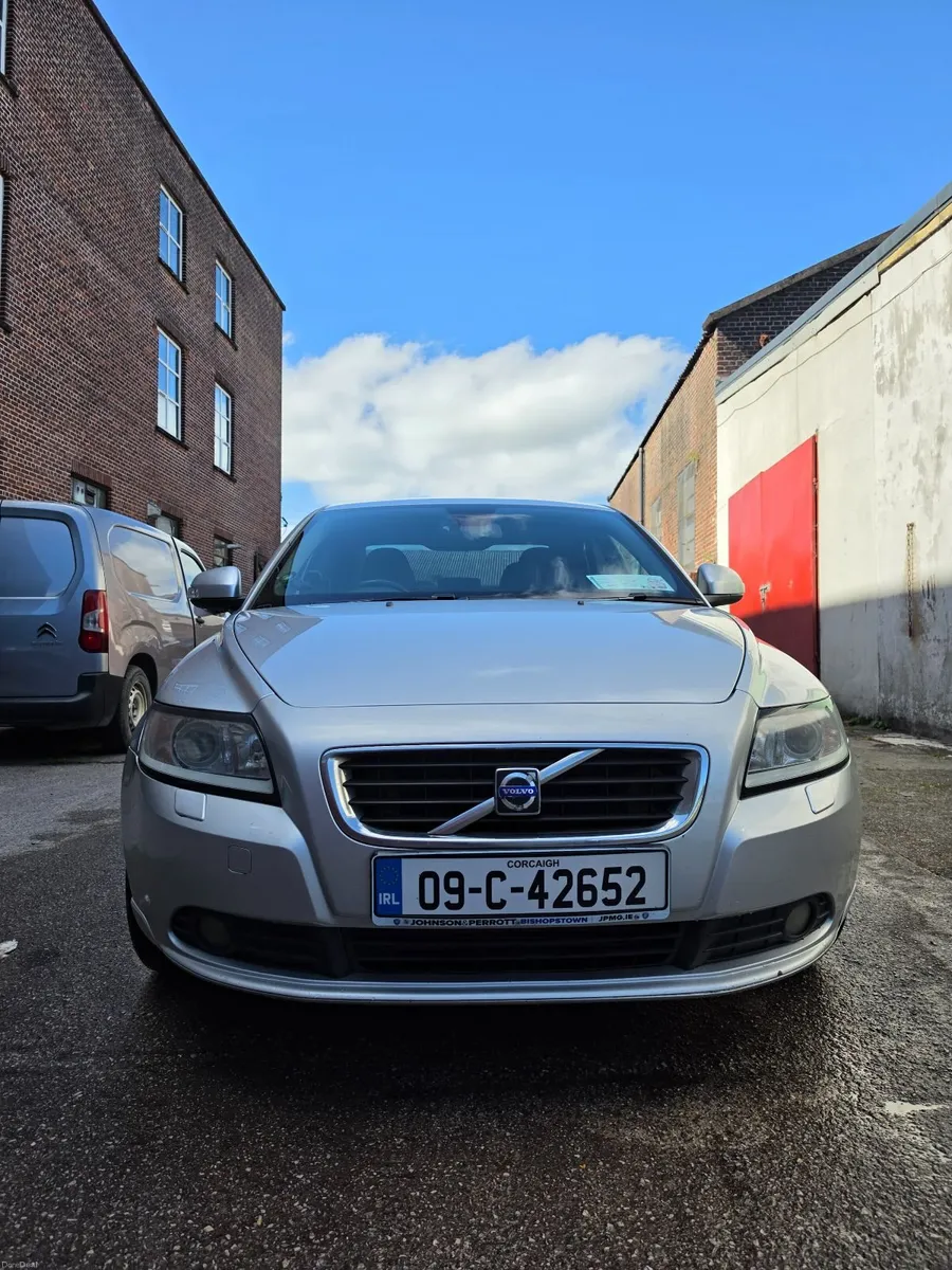 Volvo S40 2.0D 2009 - Image 1