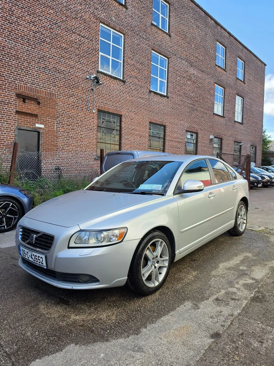 Volvo S40 2.0D 2009 - Image 2