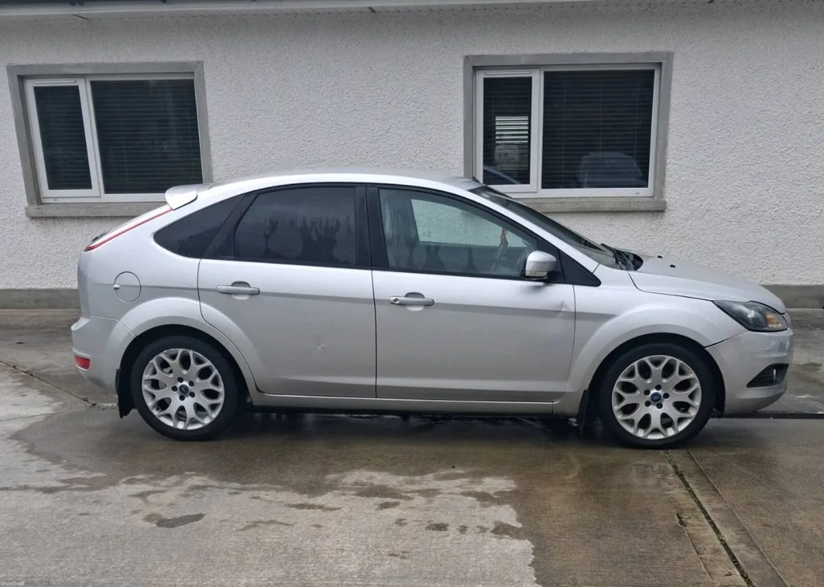 Ford Focus (Read Description) - Image 2