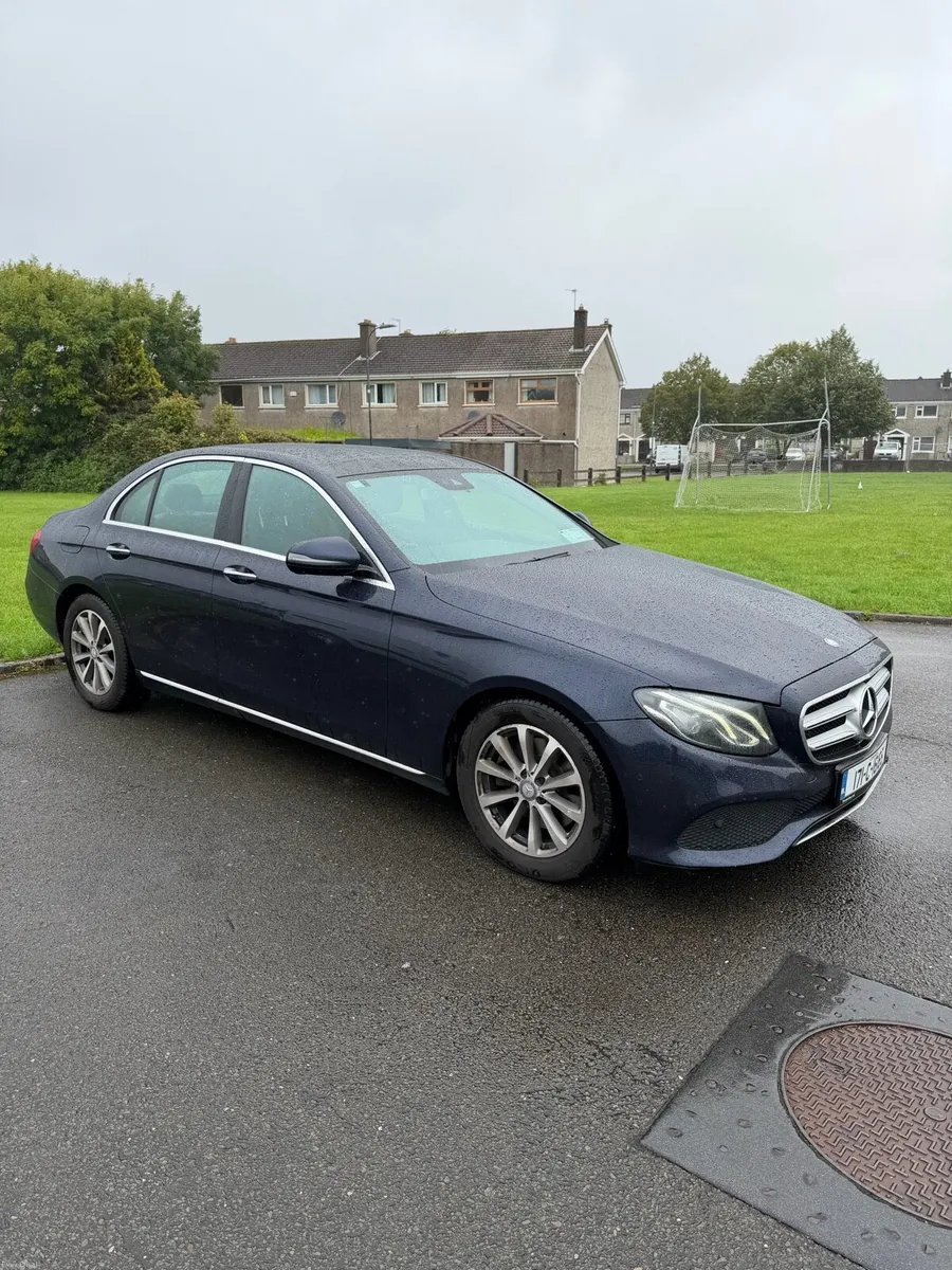 2017 Mercedes-Benz E220d 2.0 Diesel Automatic. - Image 3