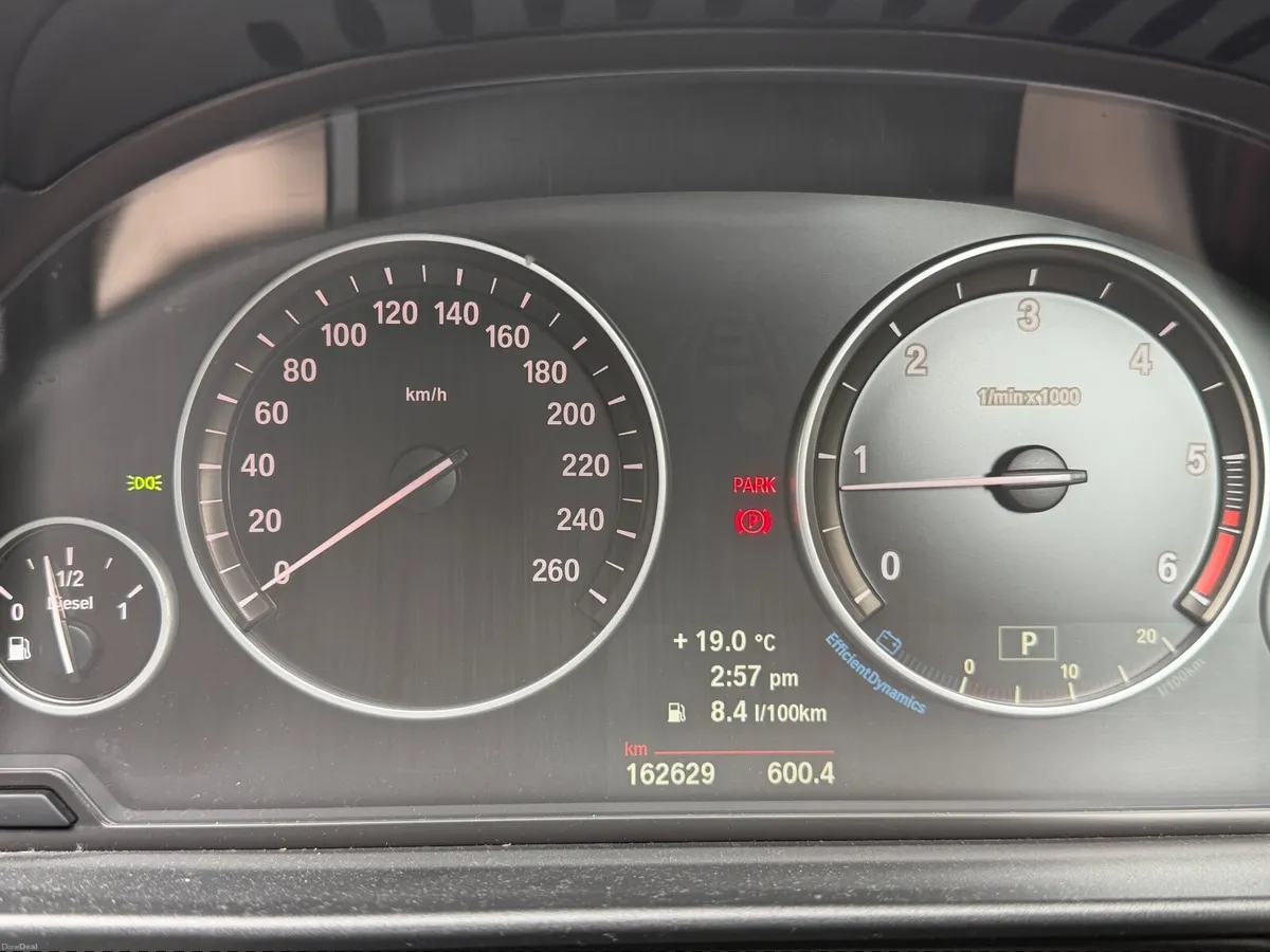 BMW 5-Series 2013 - Image 2