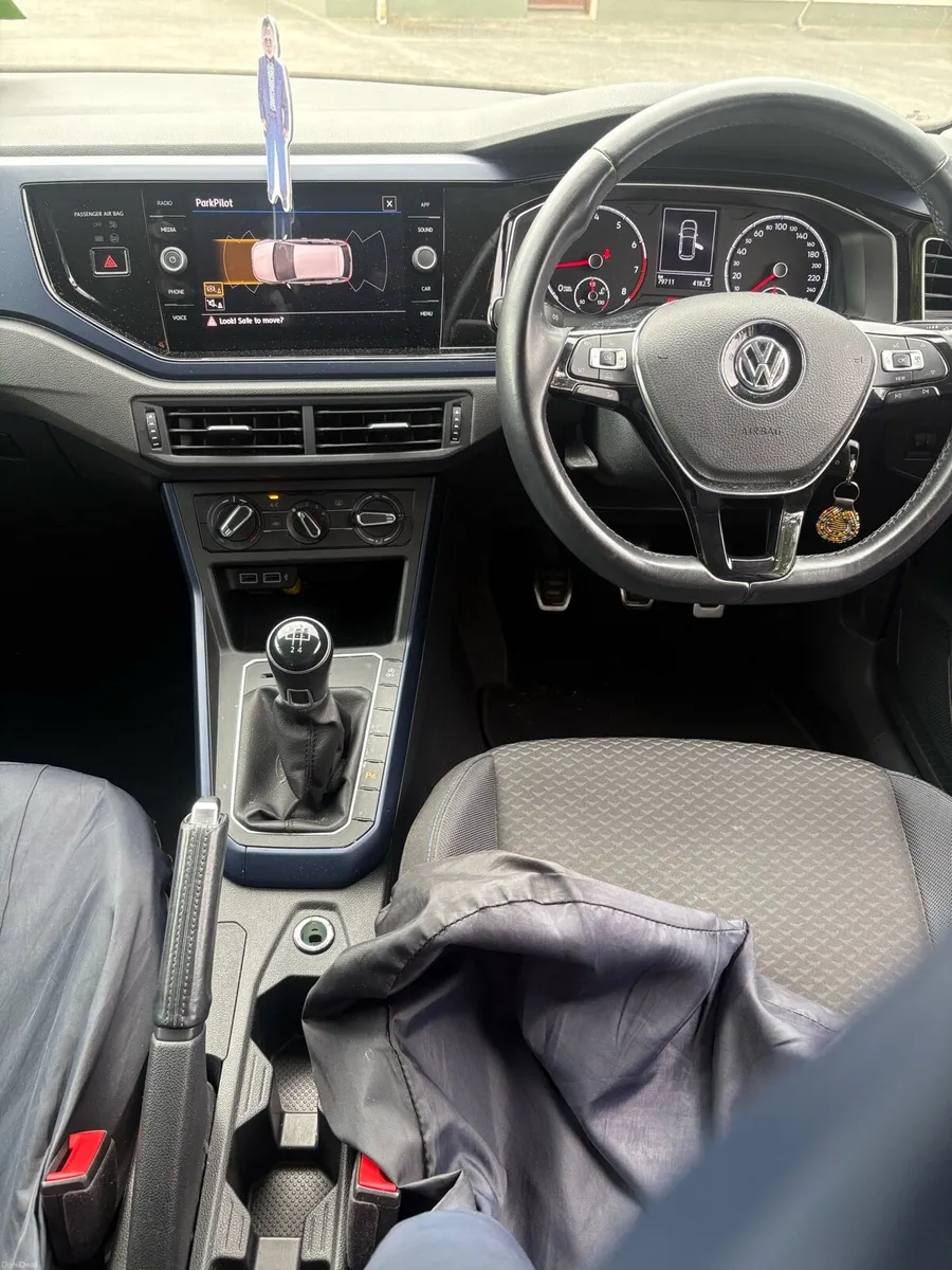 Volkswagen polo - Image 5