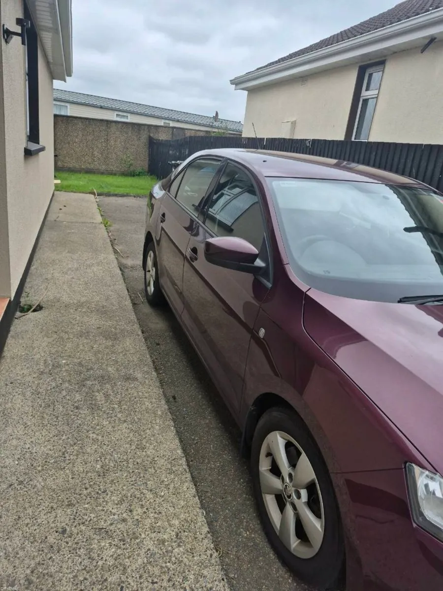 2013 skoda rapid 1.6 diesel - Image 2