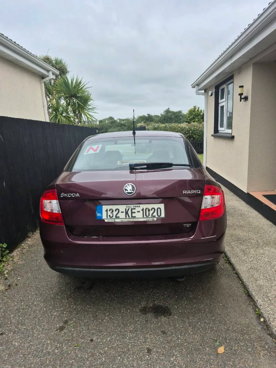 2013 skoda rapid 1.6 diesel - Image 4