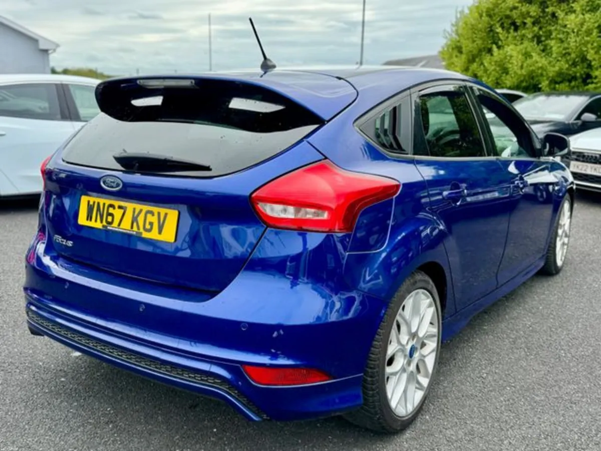 Ford Focus ST-LINE TDCI - Image 4