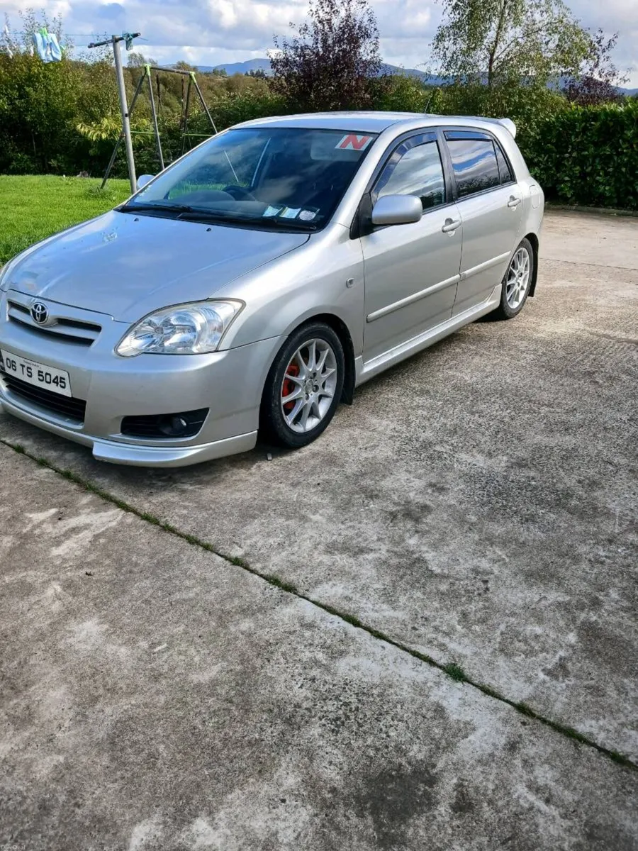 Toyota corolla - Image 6
