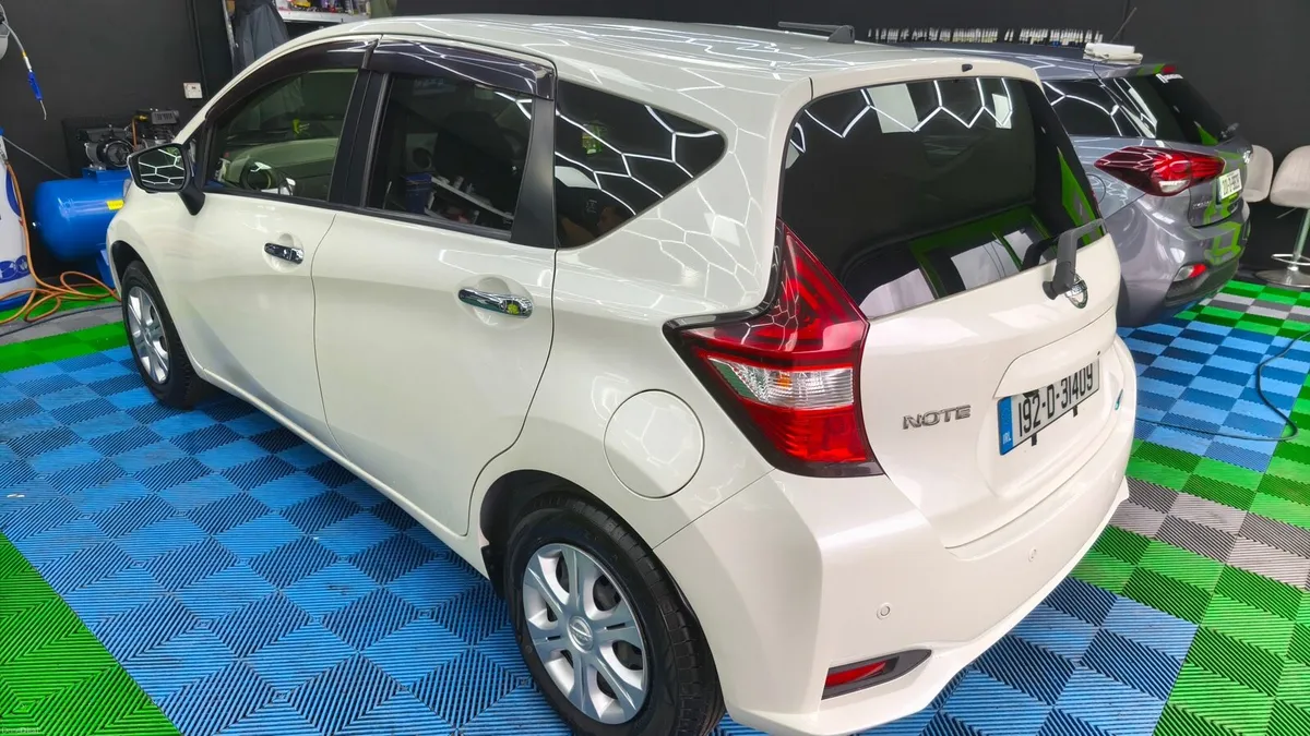 Car - Image 4