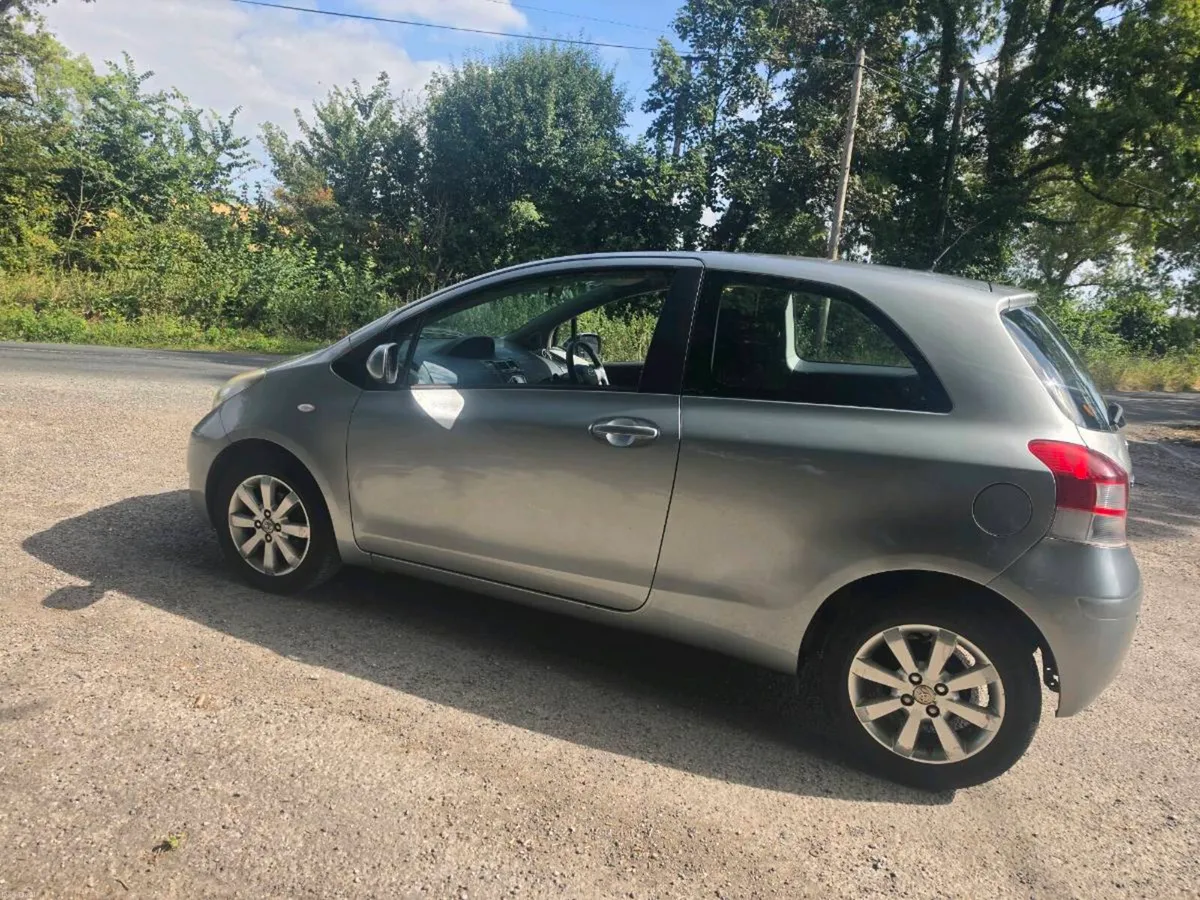 2011 Toyota Yaris T-Spirit - Image 2