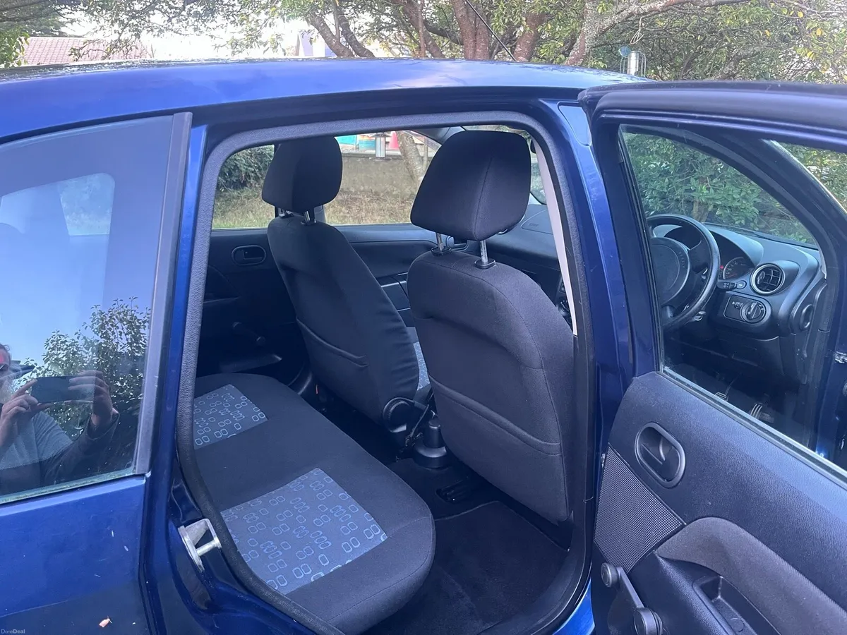 2005 Ford Fiesta - Image 3
