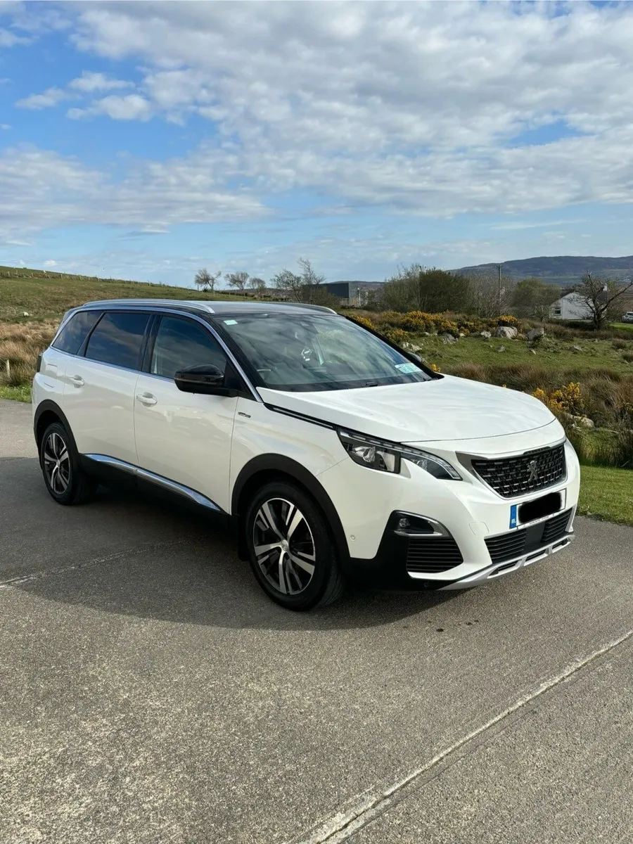 Peugeot 5008 2020 - Image 2