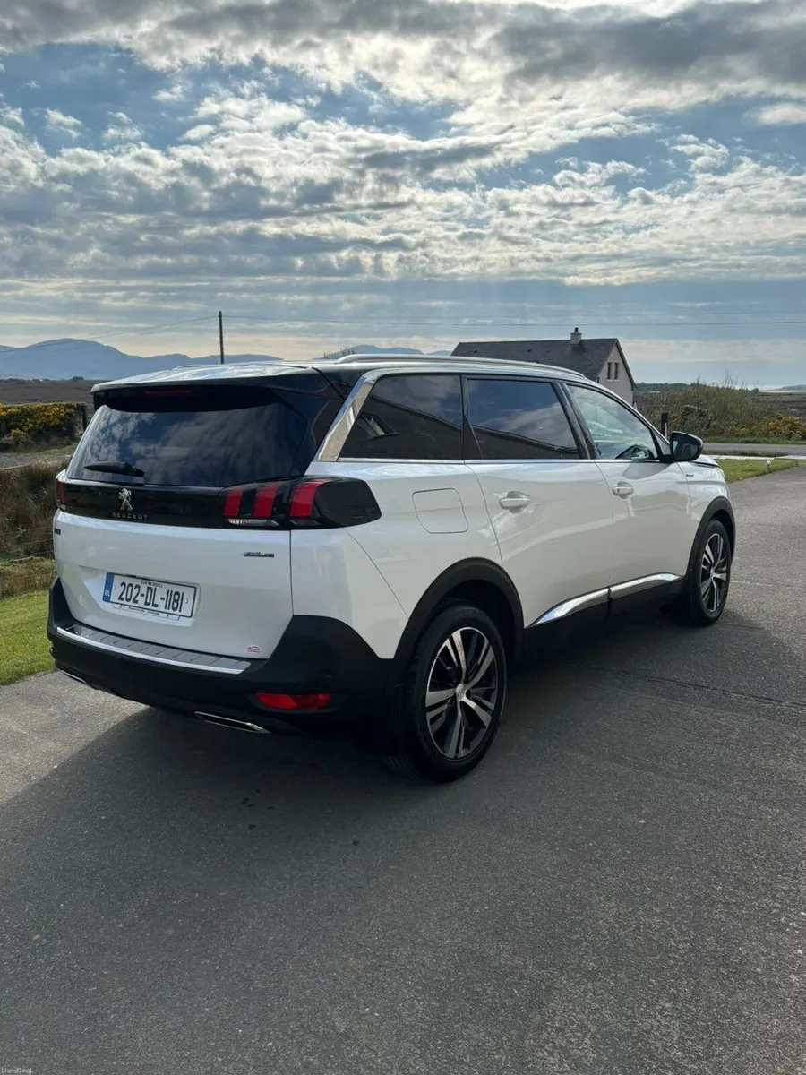 Peugeot 5008 2020 - Image 1
