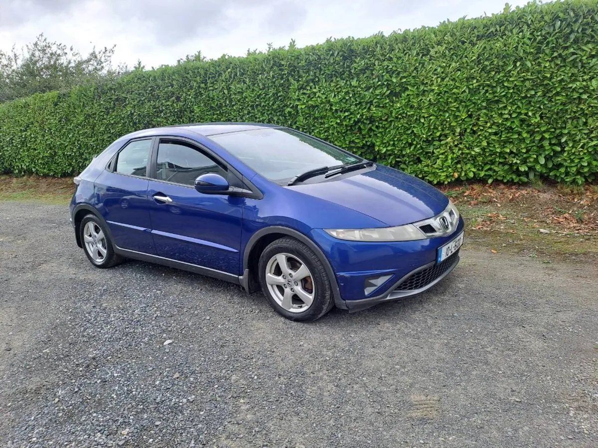 Honda civic car. - Image 5