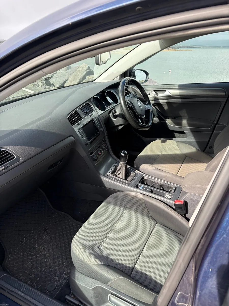 Volkswagon Golf - Image 6