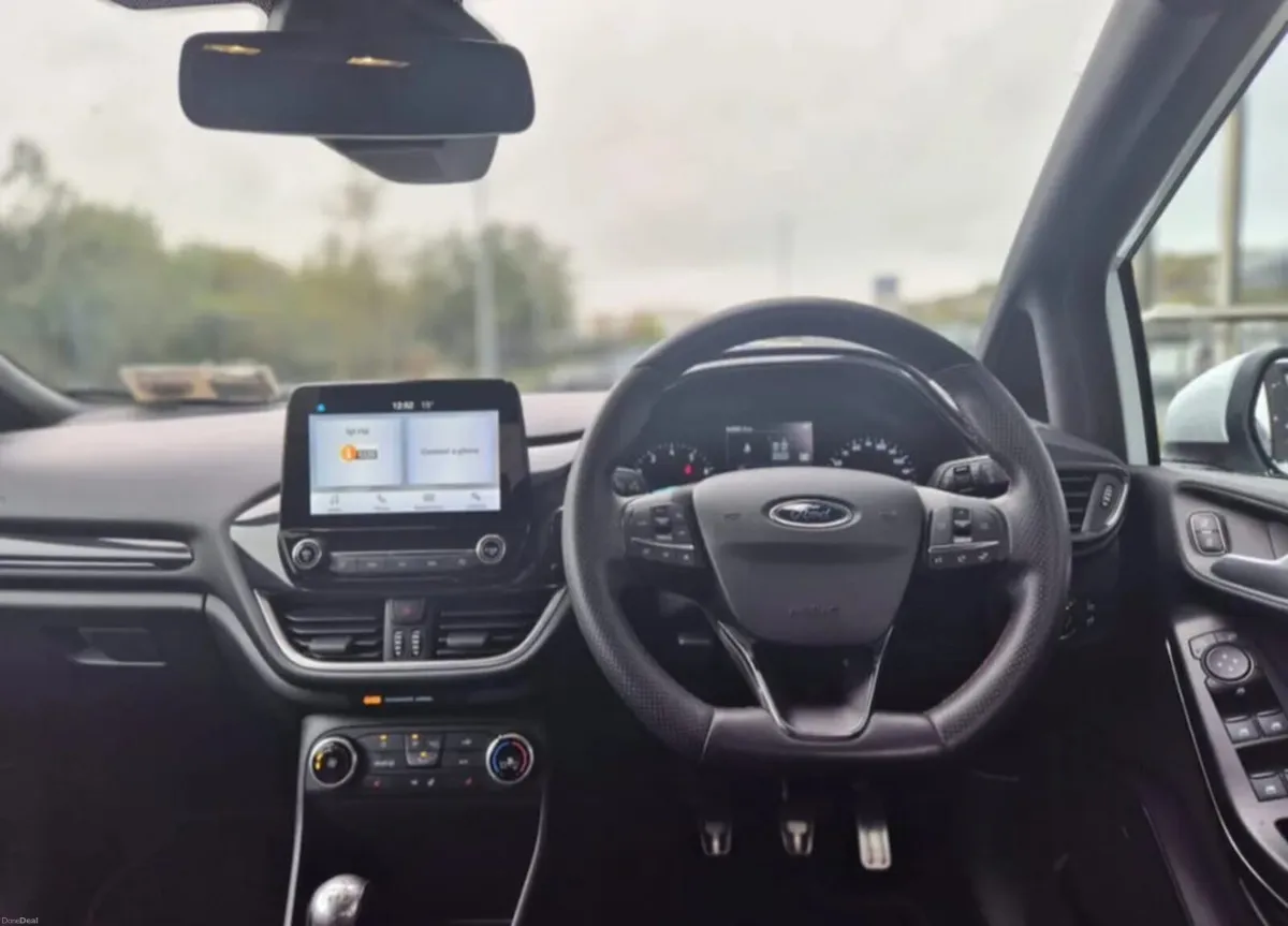 2023 Ford fiesta st line - Image 6