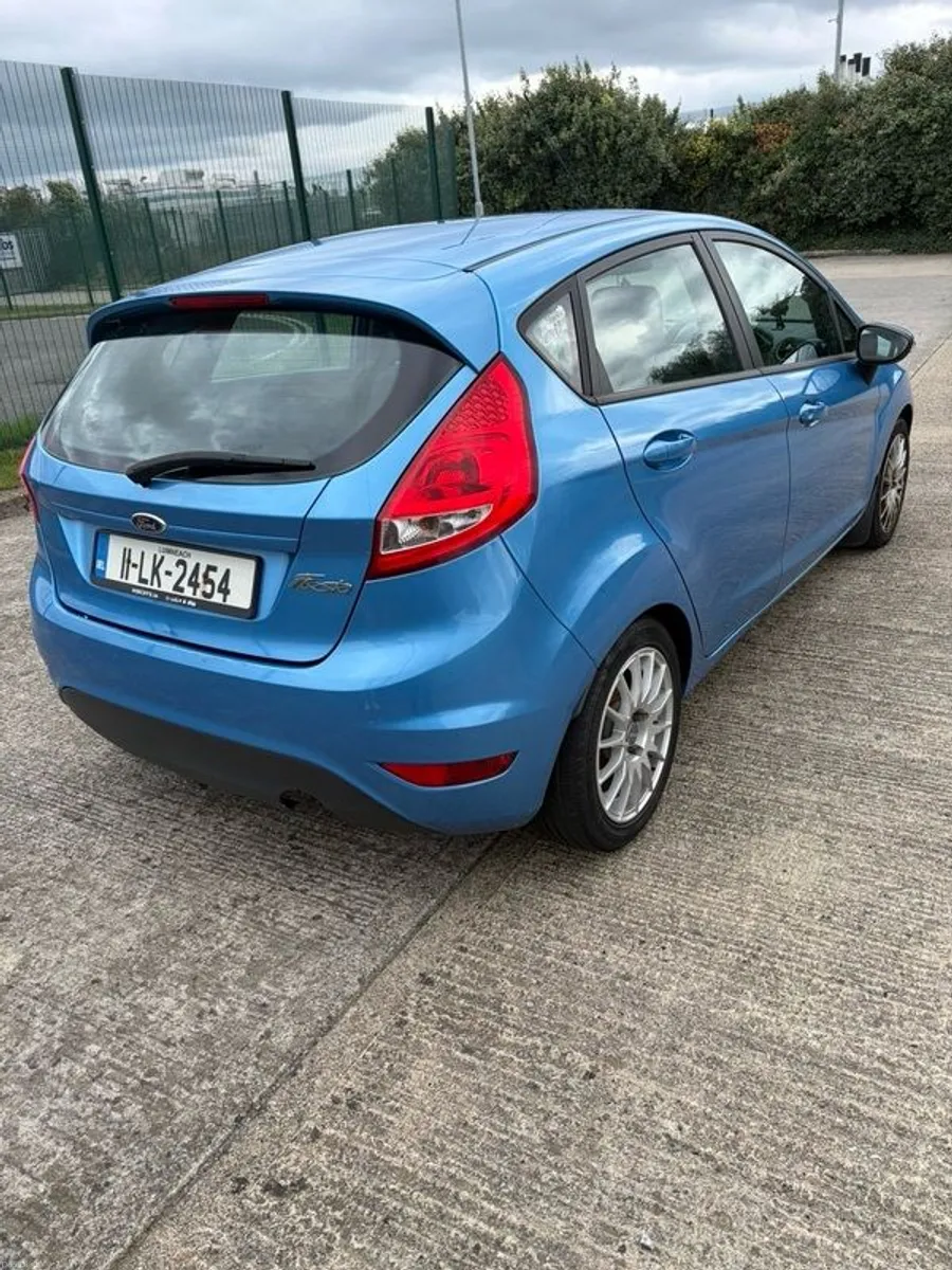 2011 Ford Fiesta - Image 3