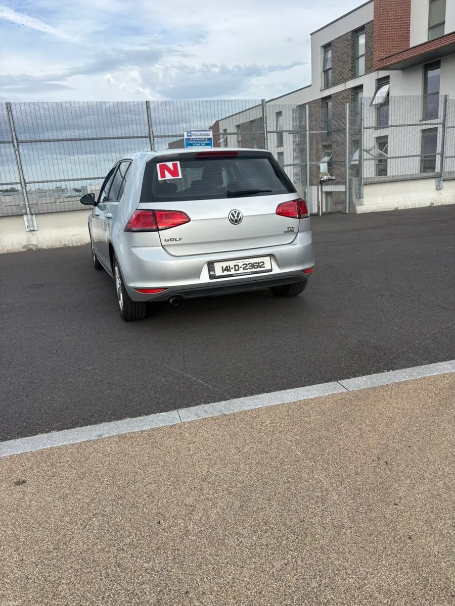 Volkswagen Golf - Image 4