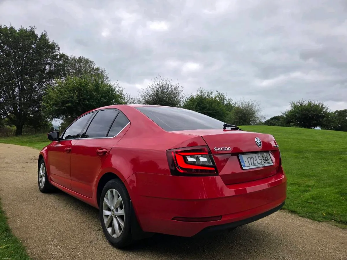 2017 SKODA OCTAVIA - Image 5