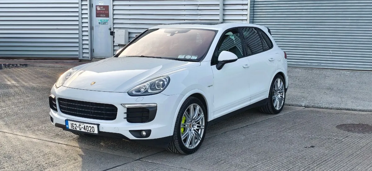 Porsche Cayenne S E-Hybrid 2016 unusual hi-sepc - Image 3