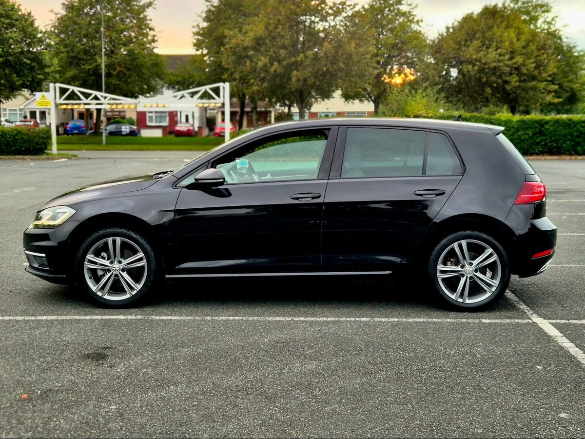 2019 VW Golf HL High Spec / Leather / Automatic - Image 6