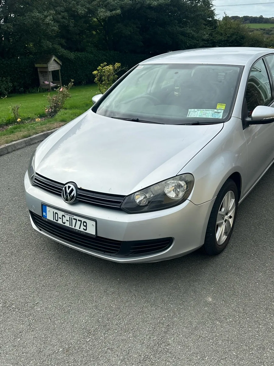 2010 Volkswagen Golf 1.6 TDI Comfortline - Image 2