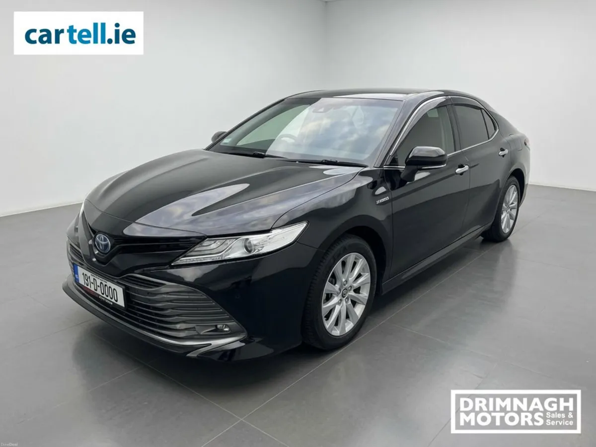 Toyota Camry 2.5 hybrid 64000km - Image 5