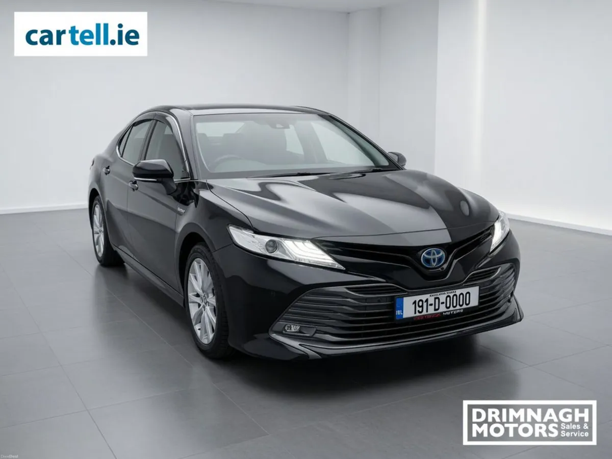 Toyota Camry 2.5 hybrid 64000km - Image 3