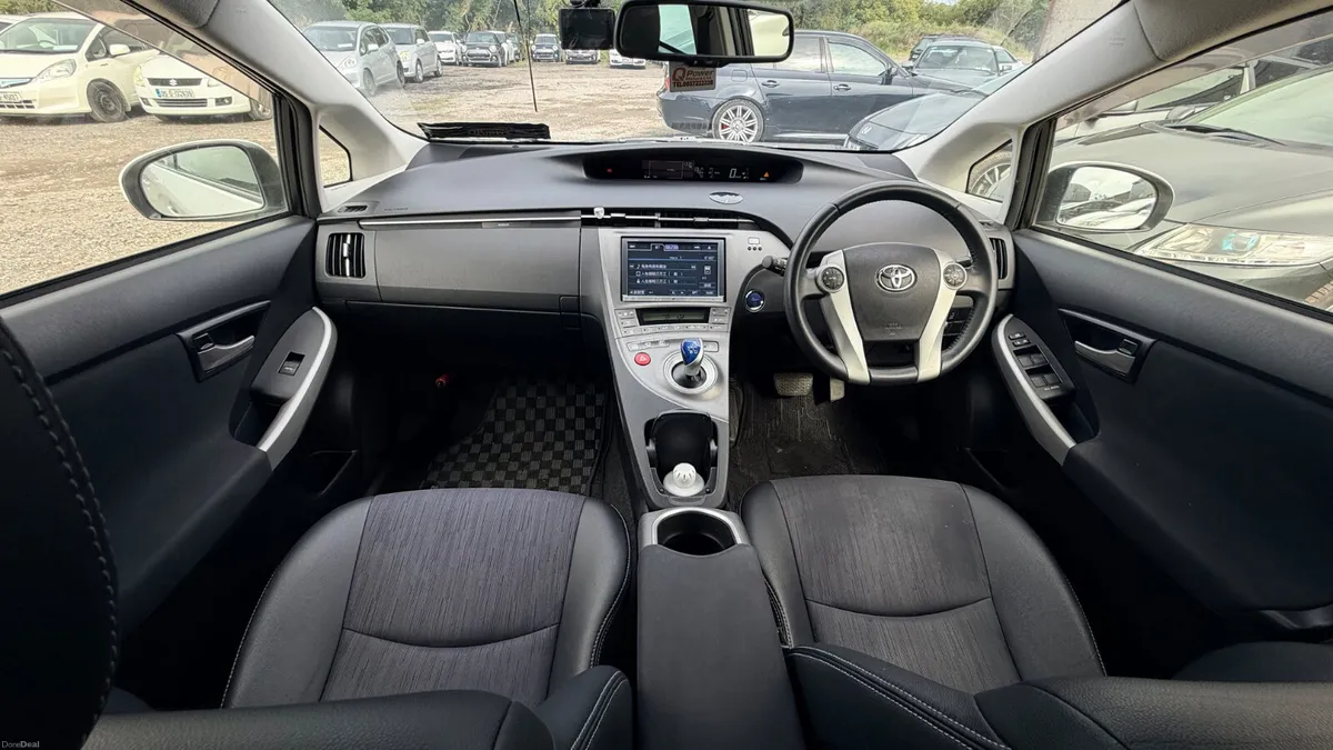 Toyota Prius 2014 Leather Seat - Image 6