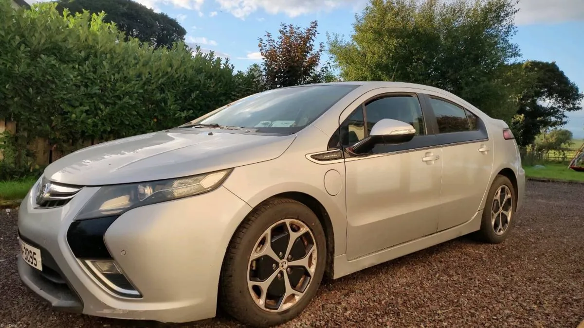 Opel/Vauxhall Ampera EV - Image 1