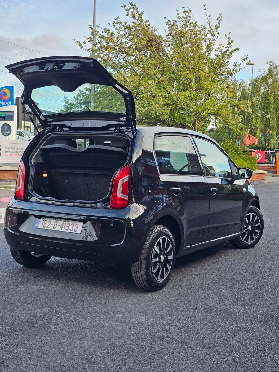 Volkwagen Up 2016  Automatic - Image 3