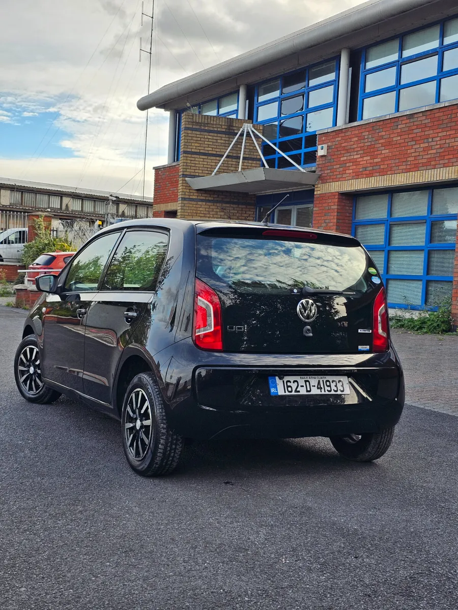 Volkwagen Up 2016  Automatic - Image 5