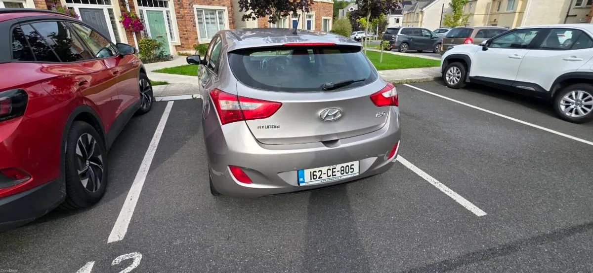 Hyundai i30 1.6 crdi AUTOMATIC - Image 3