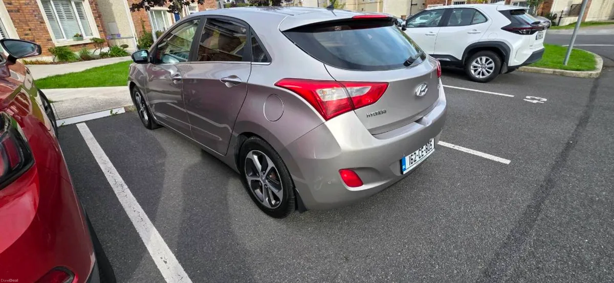 Hyundai i30 1.6 crdi AUTOMATIC - Image 5