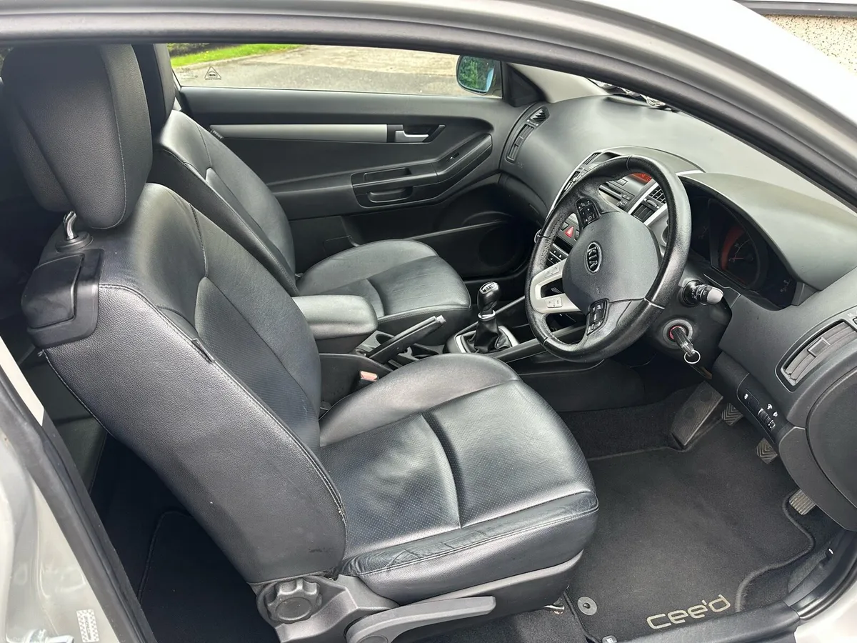 Kia Proceed 2011 - Image 4