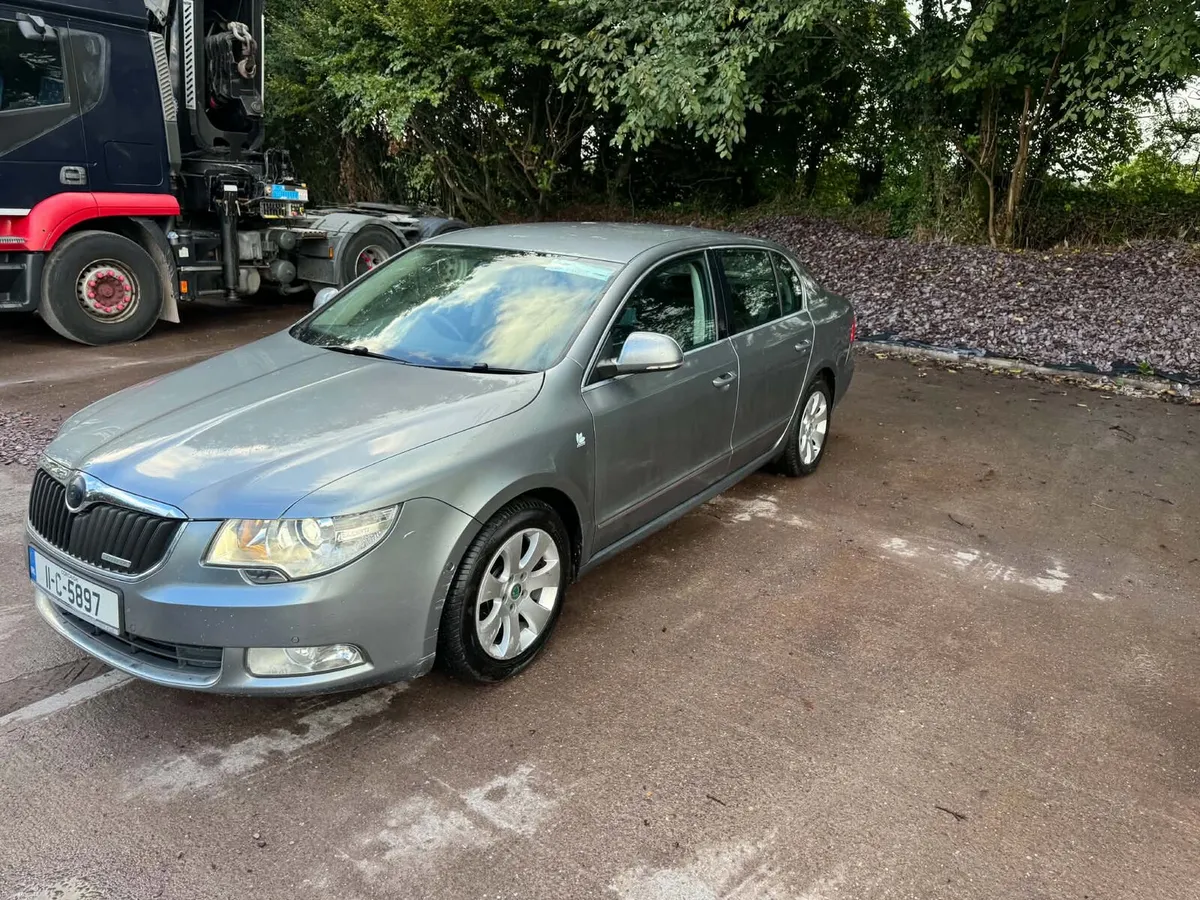 Car - Image 1
