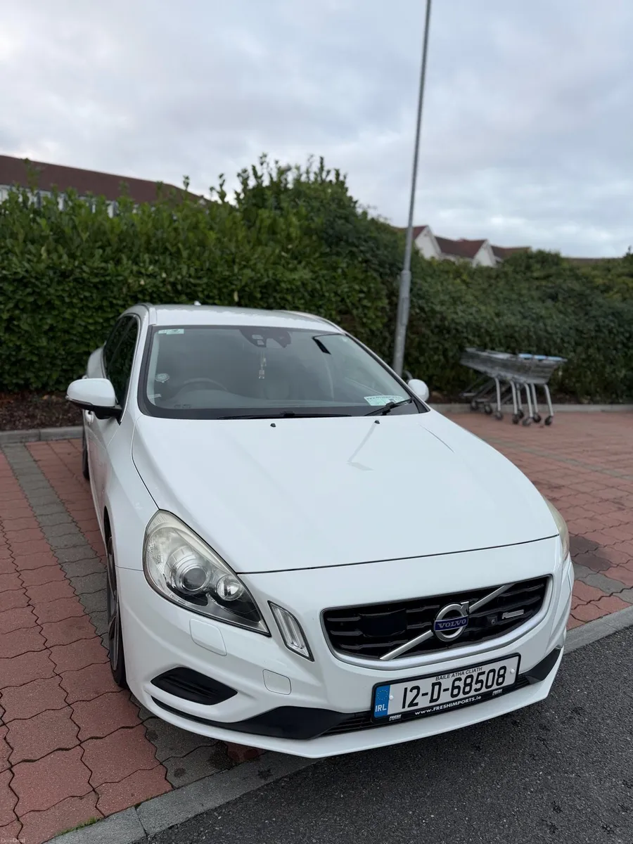 Volvo V60 Estate R design - Image 5