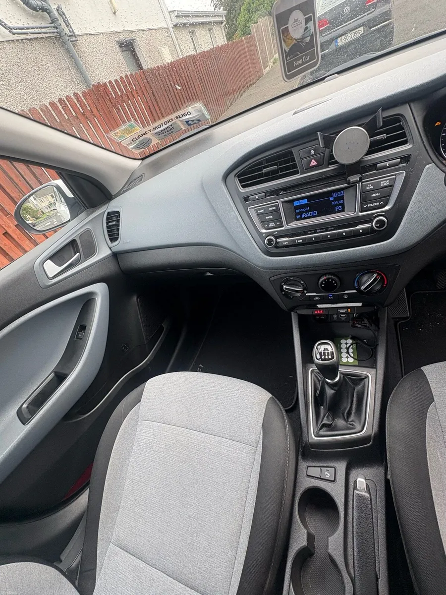 Car - Image 4