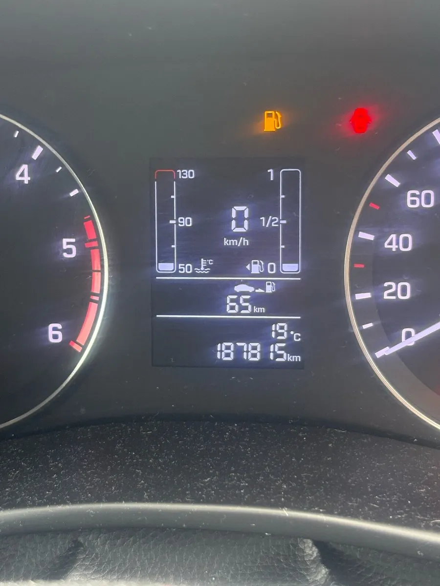 Car - Image 6