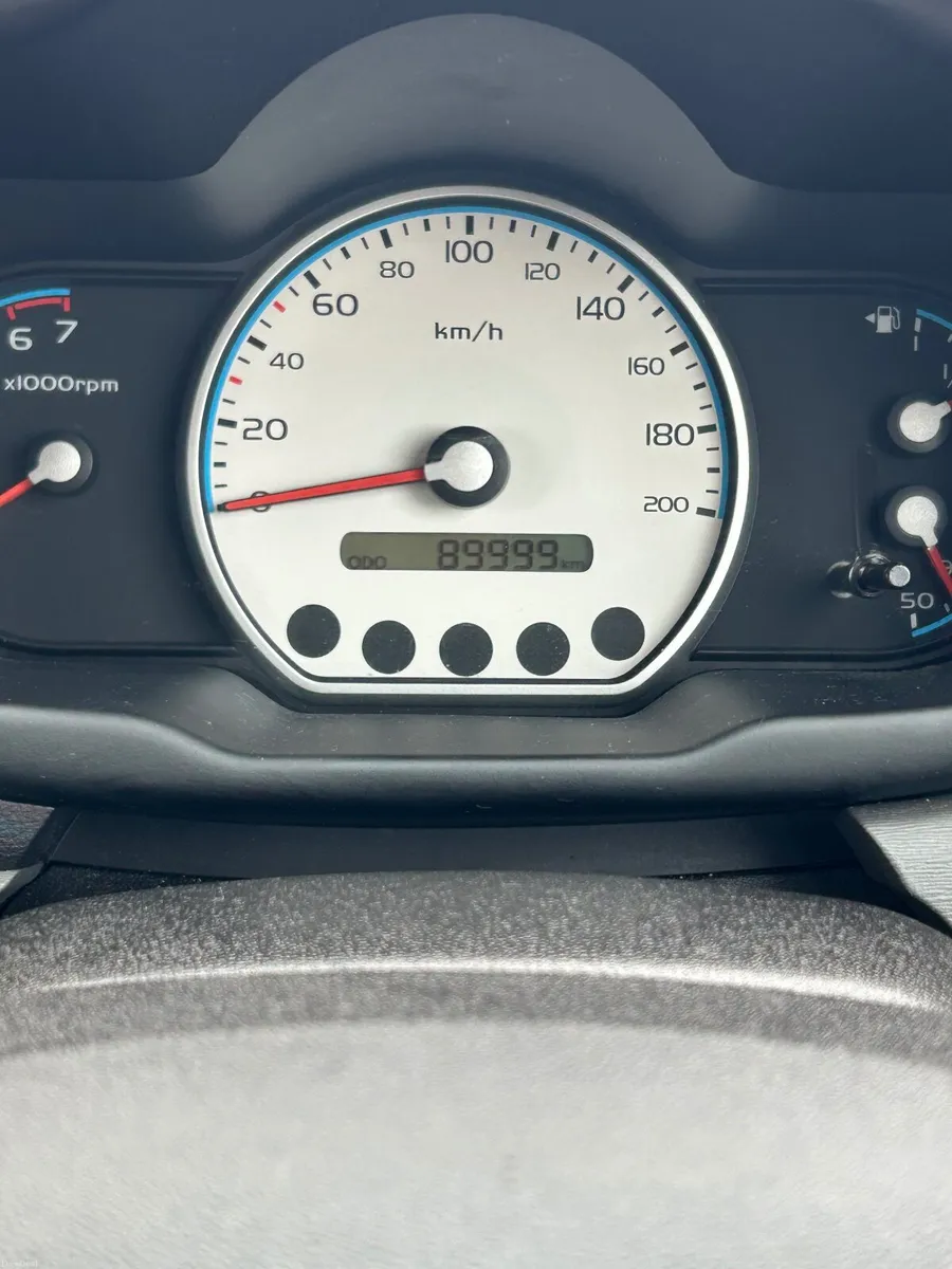 Hyundai i10 2009 - Image 5