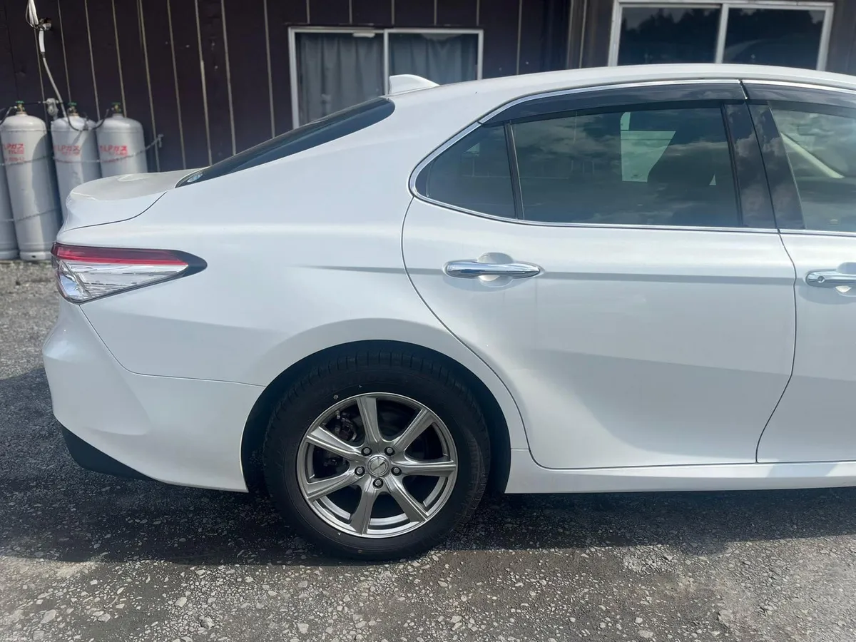 TOYOTA CAMRY  2021 HYBRID AUTO | 2 YEARS NCT - Image 2