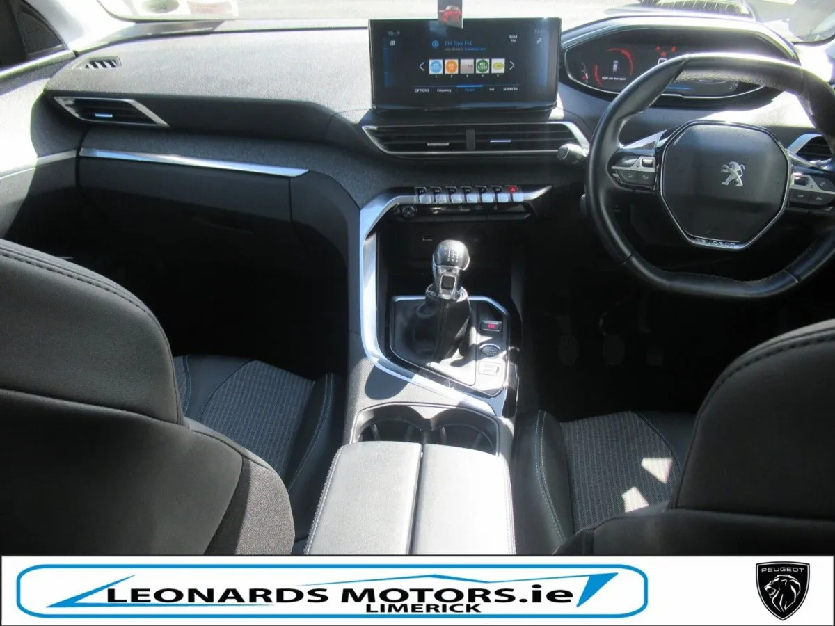 221 Peugeot 5008 Allure 1.2P *3 ISOFIX* - Image 5
