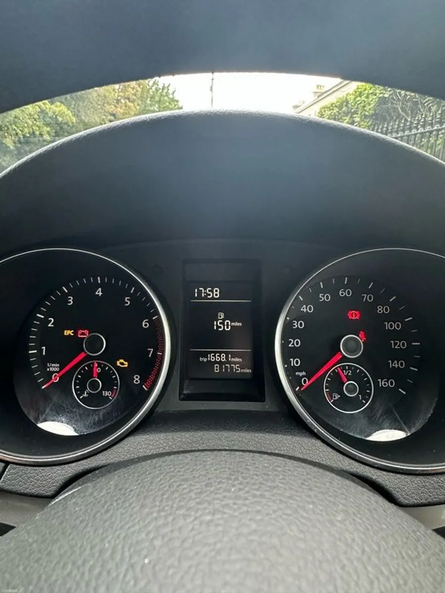 2010 Volkswagen Golf - Image 6