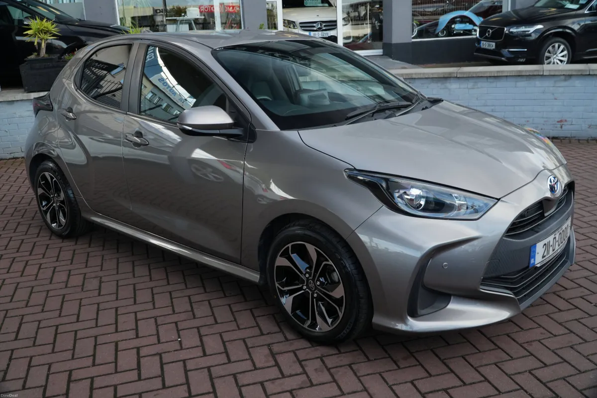 2021 TOYOTA YARIS HYBRID - Image 2