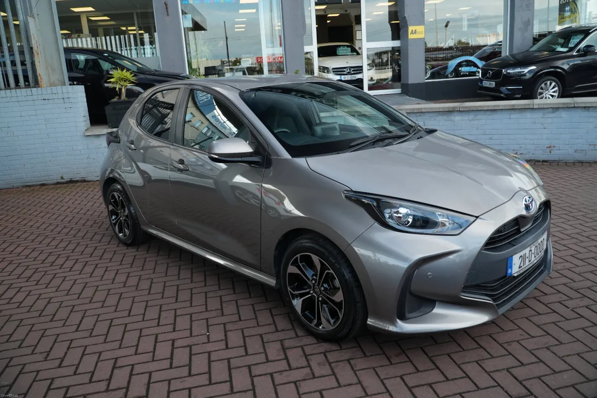 2021 TOYOTA YARIS HYBRID - Image 1
