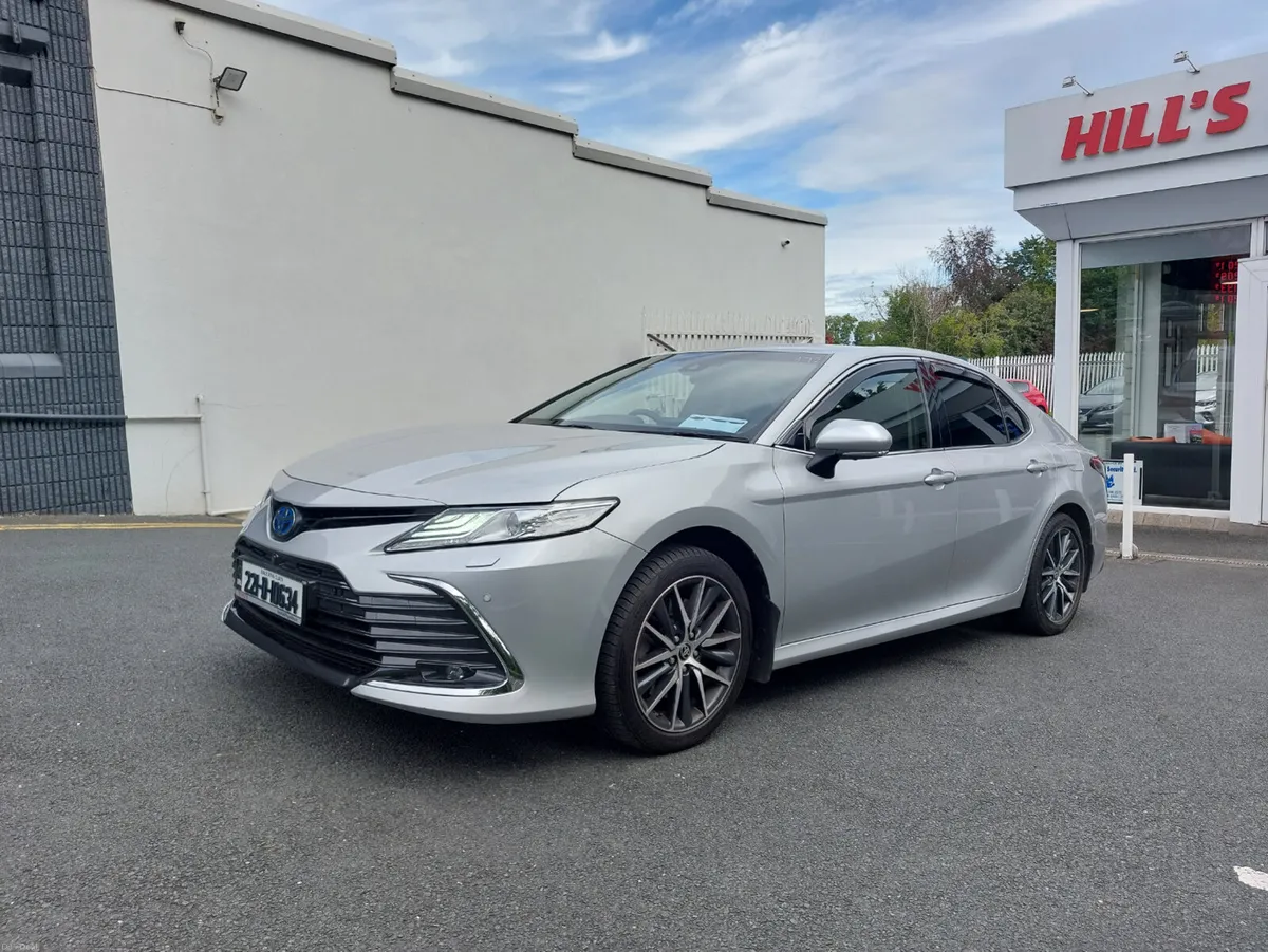 Toyota Camry 2022 PLATINUM IRISH CAR HIGH SPEC - Image 3